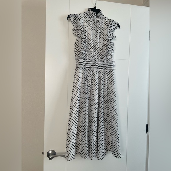 Alexia Admor Black and White High Neck Sleeveless Dress - Picture 2 of 13